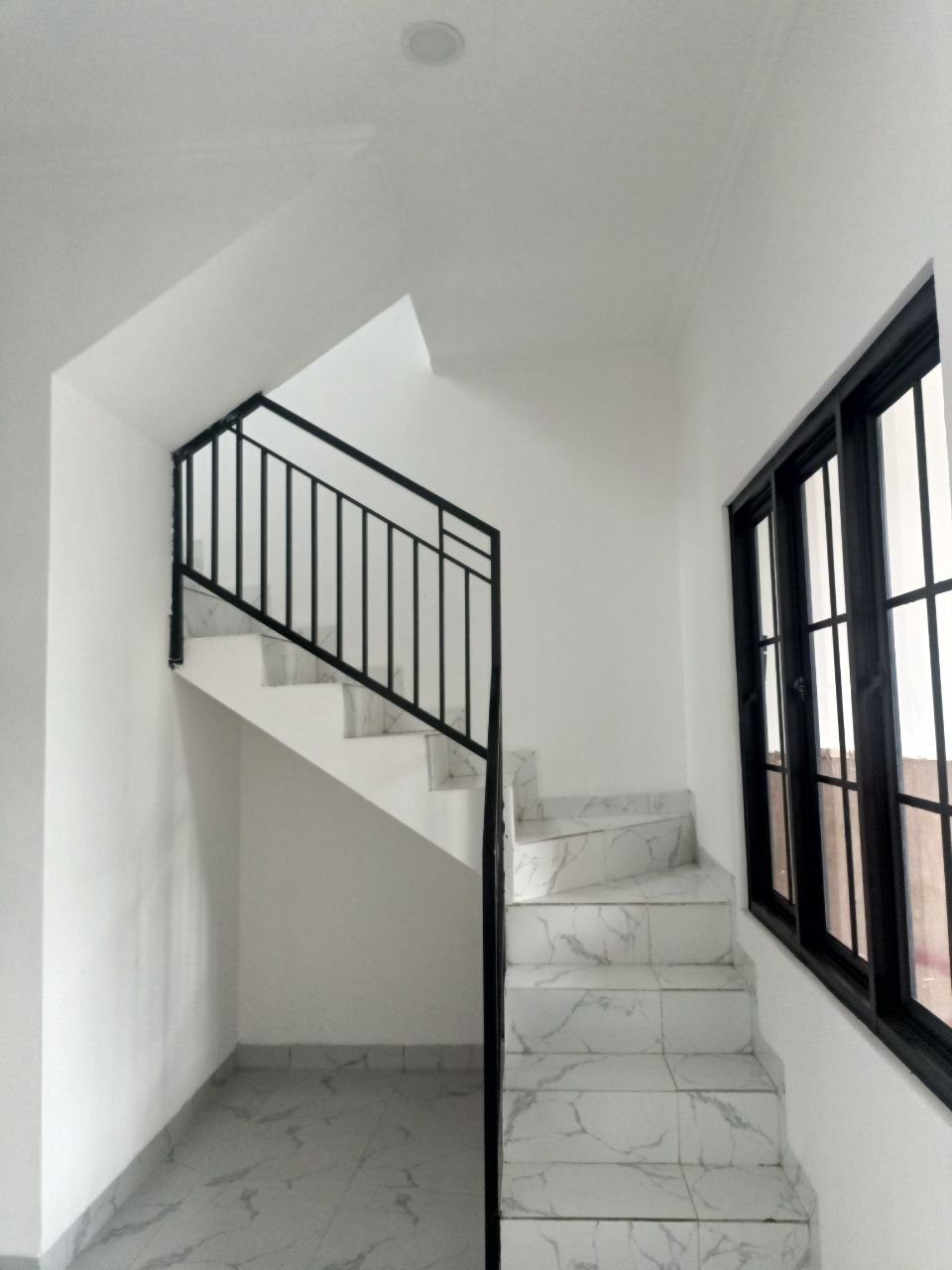 jual rumah 2 lantai di pondok gede bekasi